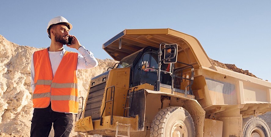 Construction and construction maschinery