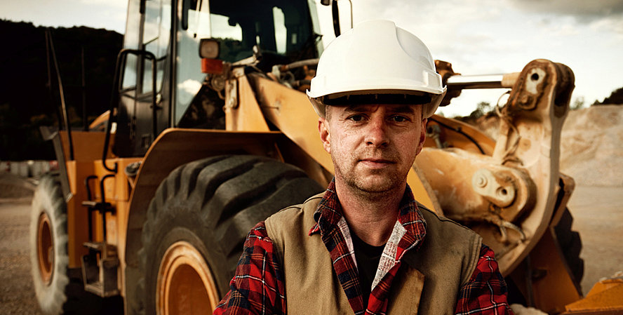 Construction and construction maschinery