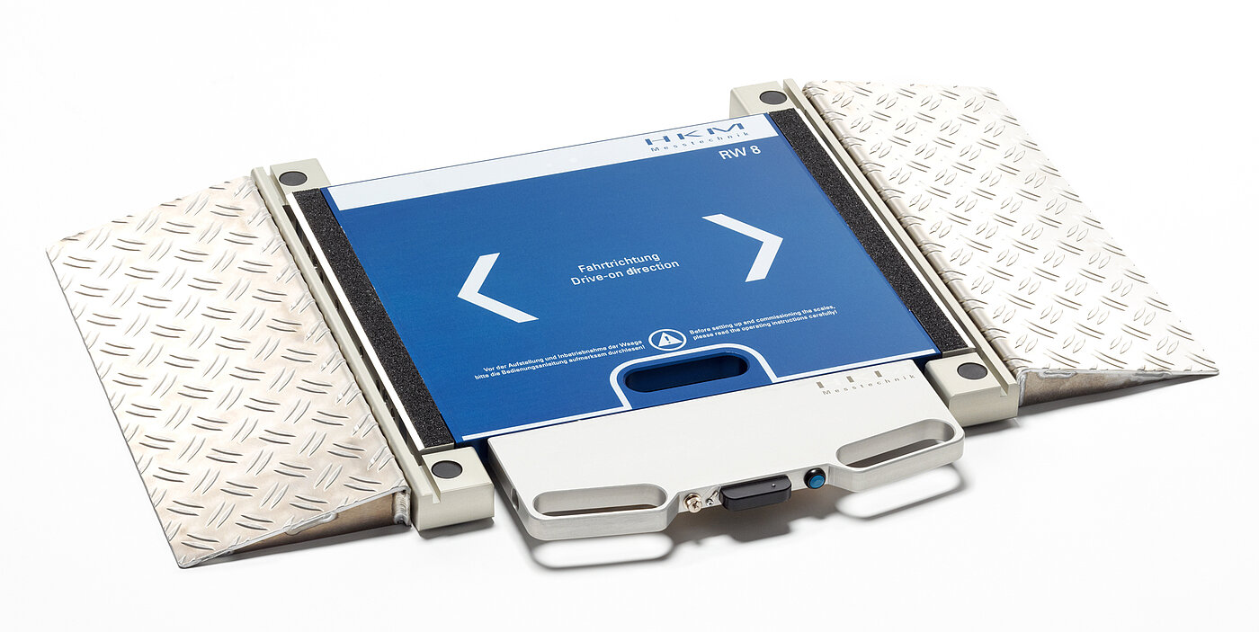 Vehicle weighing solutions with portable wheel scales by HKM